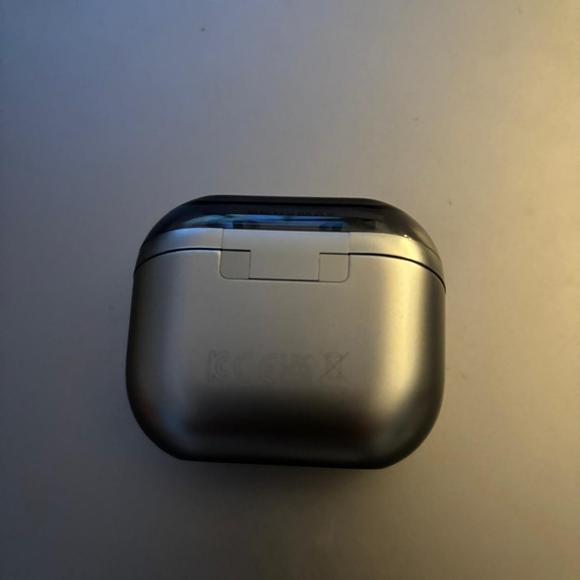 Samsung Galaxy Buds3 en Argent oreillettes neuves - Picture 7 of 10